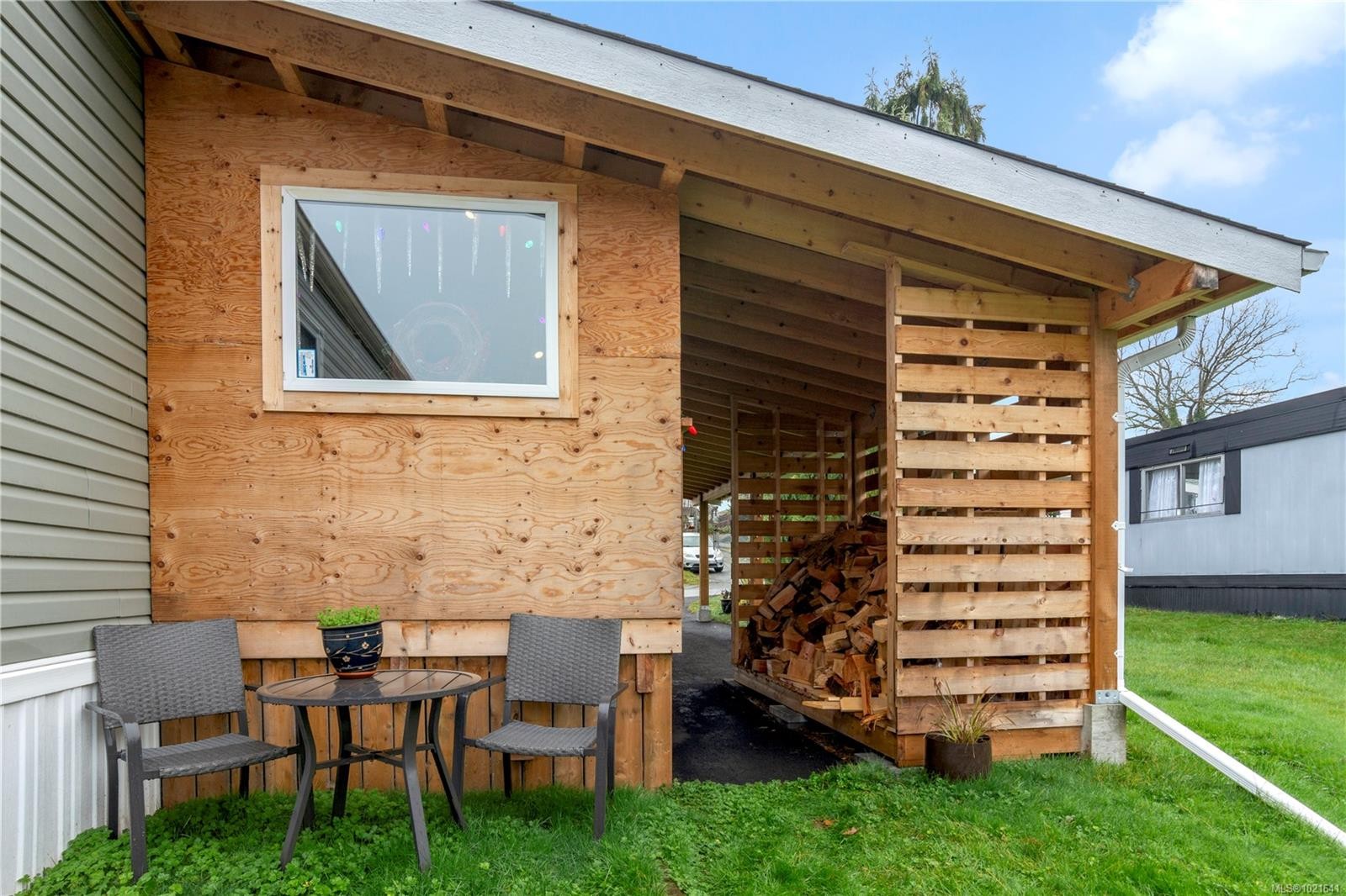 









1


Honey

Dr,
Nanaimo,




BC
V9R 5N1

