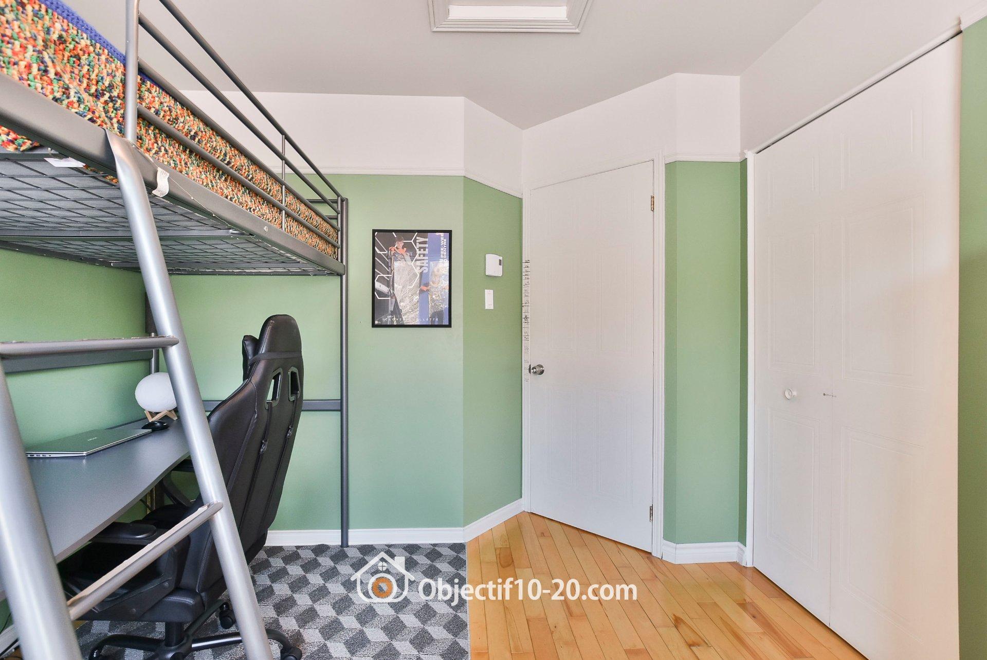 









113


Rue de l'Émeraude

,
Saint-Colomban,




QC
J5K2C8

