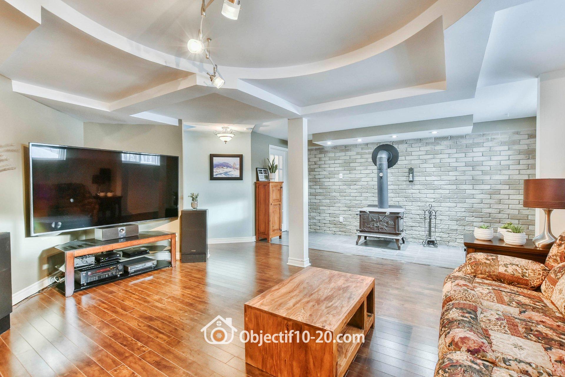 









113


Rue de l'Émeraude

,
Saint-Colomban,




QC
J5K2C8

