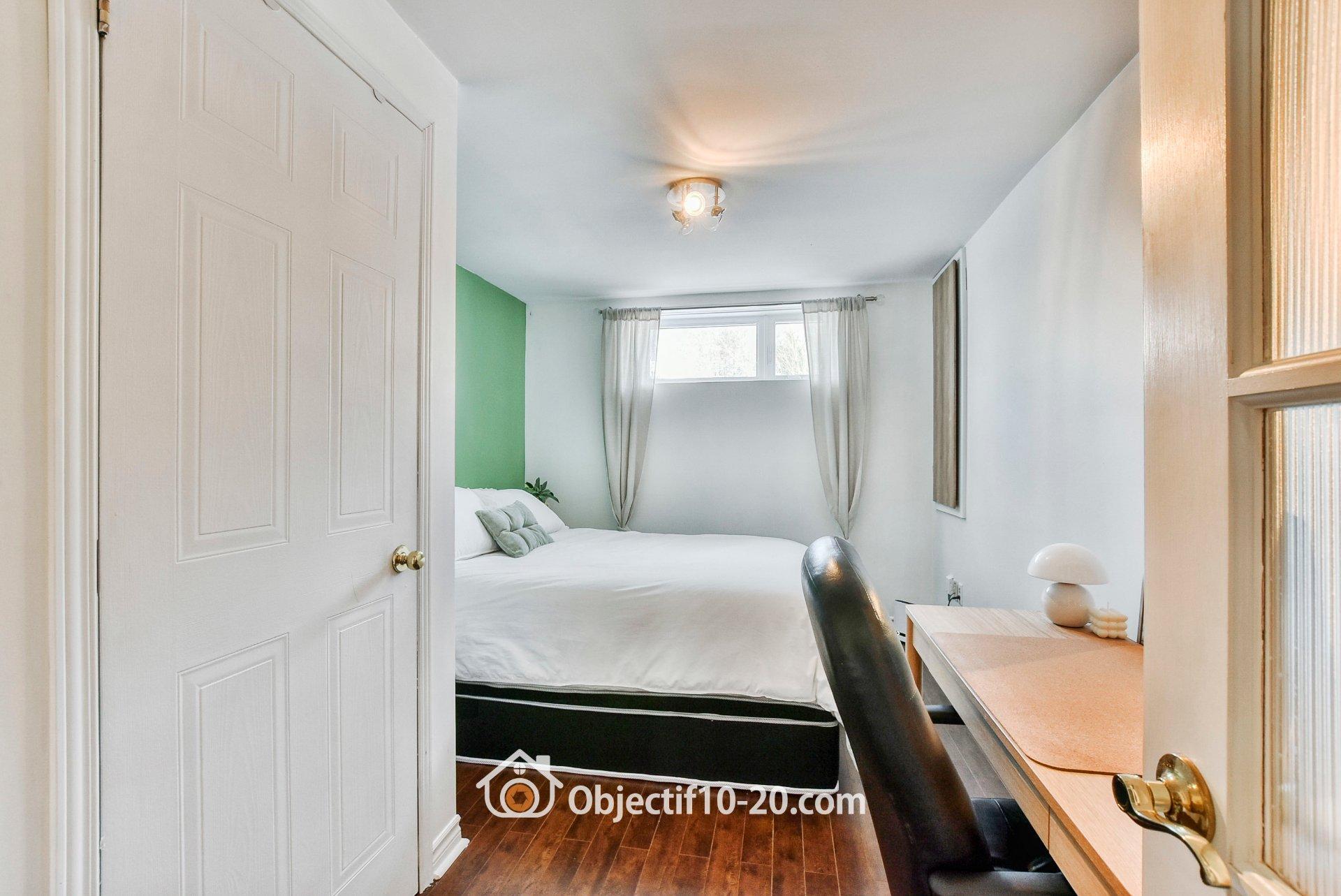 









113


Rue de l'Émeraude

,
Saint-Colomban,




QC
J5K2C8

