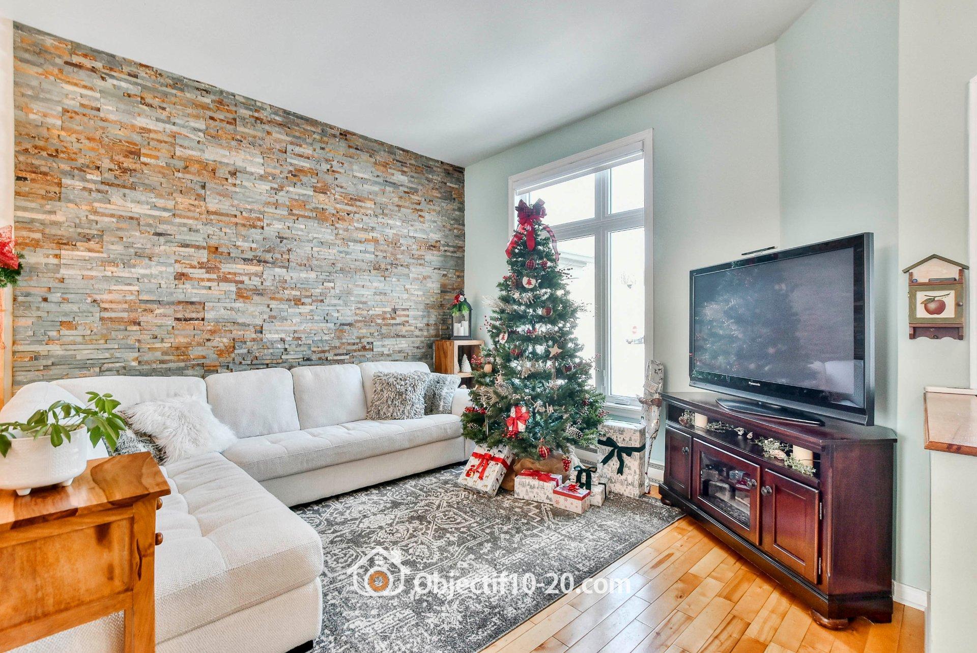 









113


Rue de l'Émeraude

,
Saint-Colomban,




QC
J5K2C8

