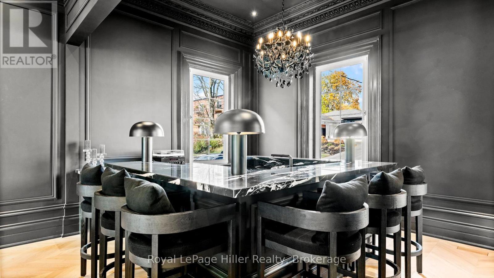 












113 WILLIAM STREET

,
Stratford,




Ontario
N5A4X9

