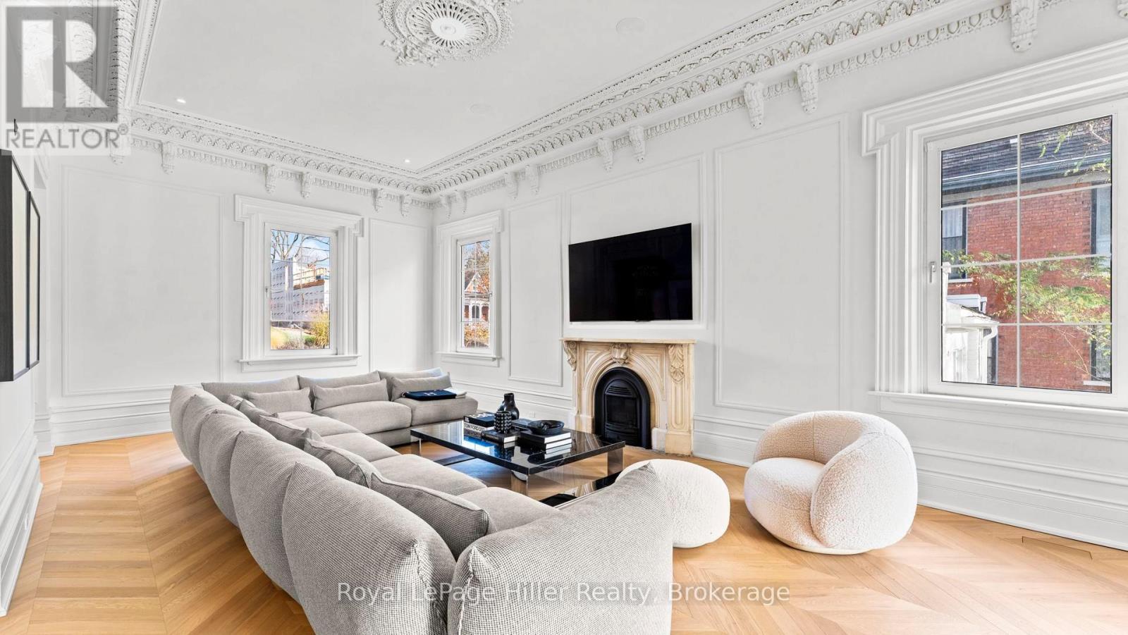 












113 WILLIAM STREET

,
Stratford,




Ontario
N5A4X9

