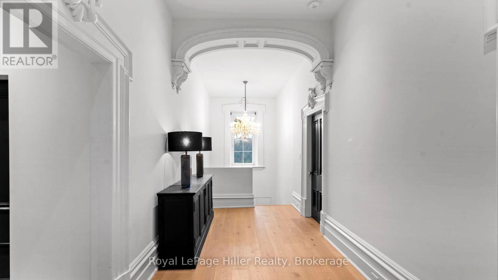 












113 WILLIAM STREET

,
Stratford,




Ontario
N5A4X9

