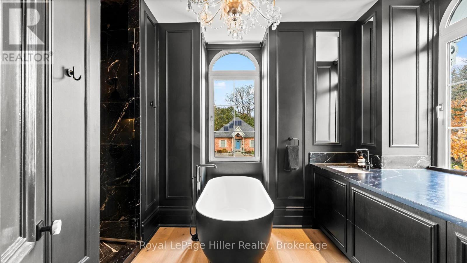 












113 WILLIAM STREET

,
Stratford,




Ontario
N5A4X9

