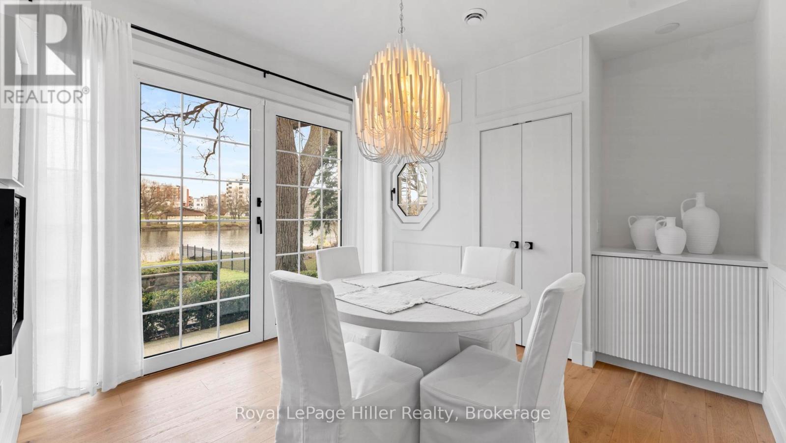 












113 WILLIAM STREET

,
Stratford,




Ontario
N5A4X9

