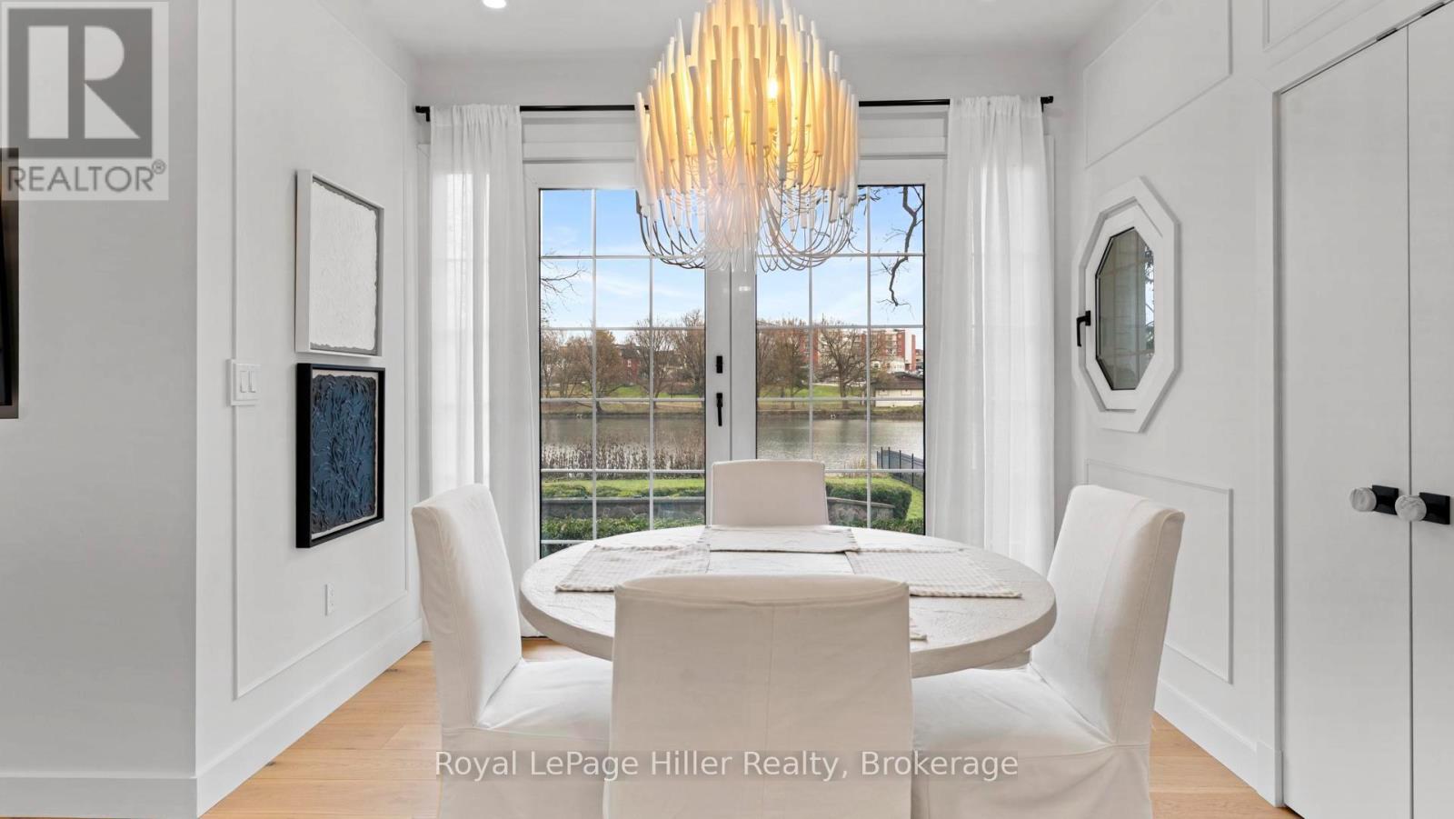 












113 WILLIAM STREET

,
Stratford,




Ontario
N5A4X9

