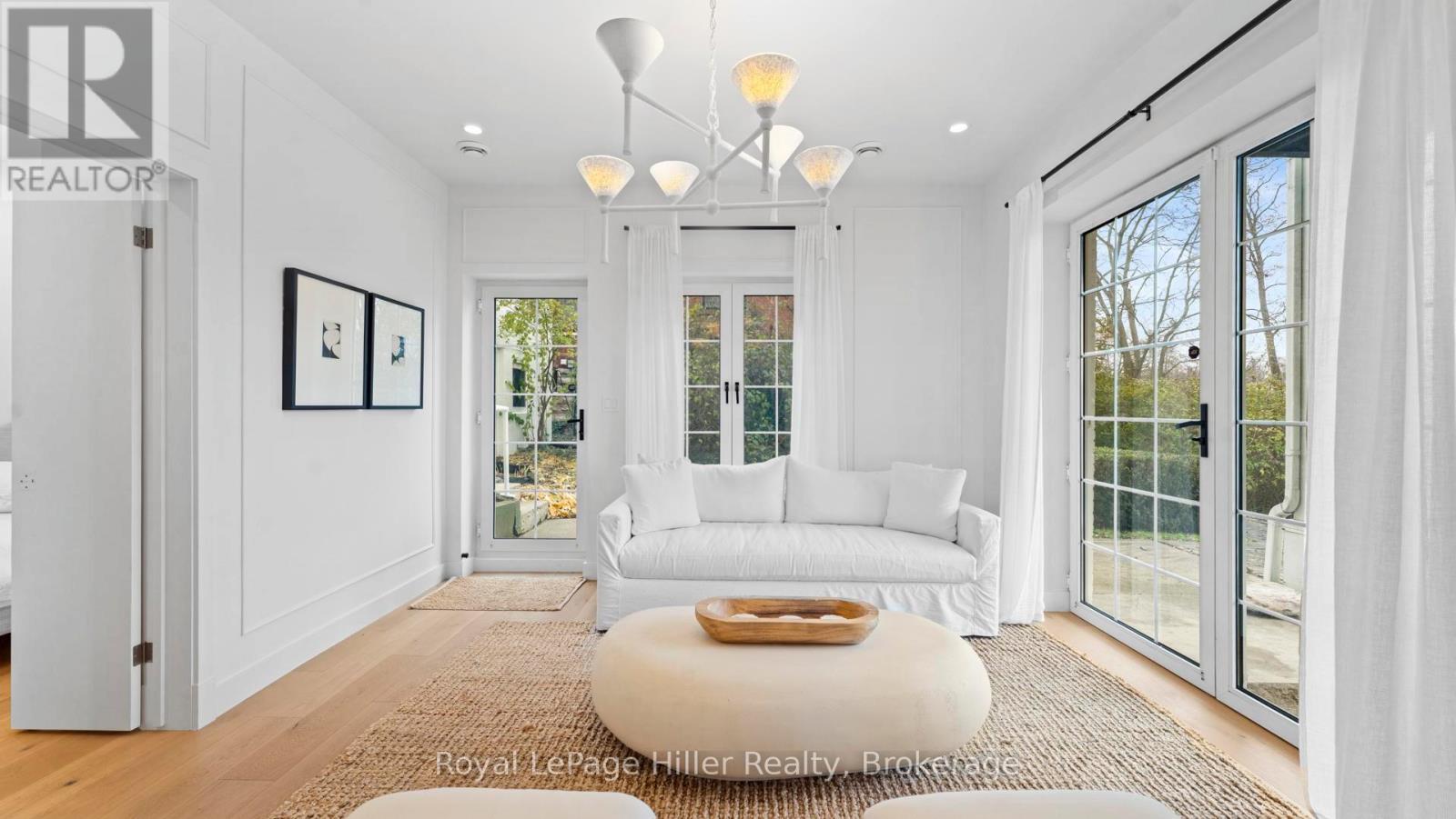 












113 WILLIAM STREET

,
Stratford,




Ontario
N5A4X9

