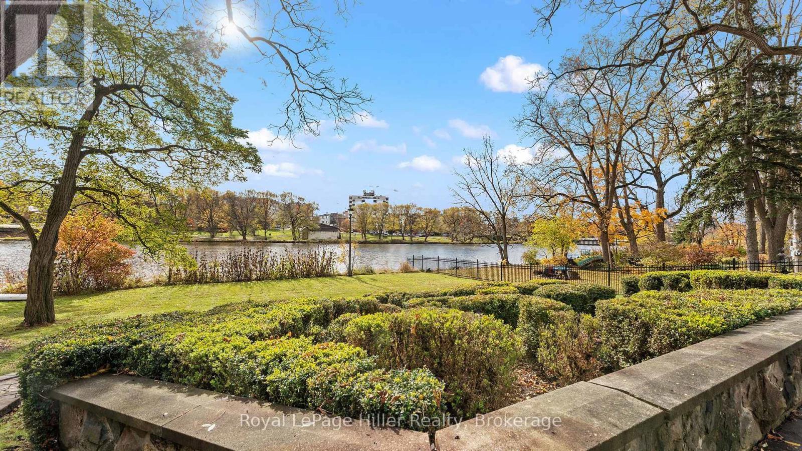 












113 WILLIAM STREET

,
Stratford,




Ontario
N5A4X9

