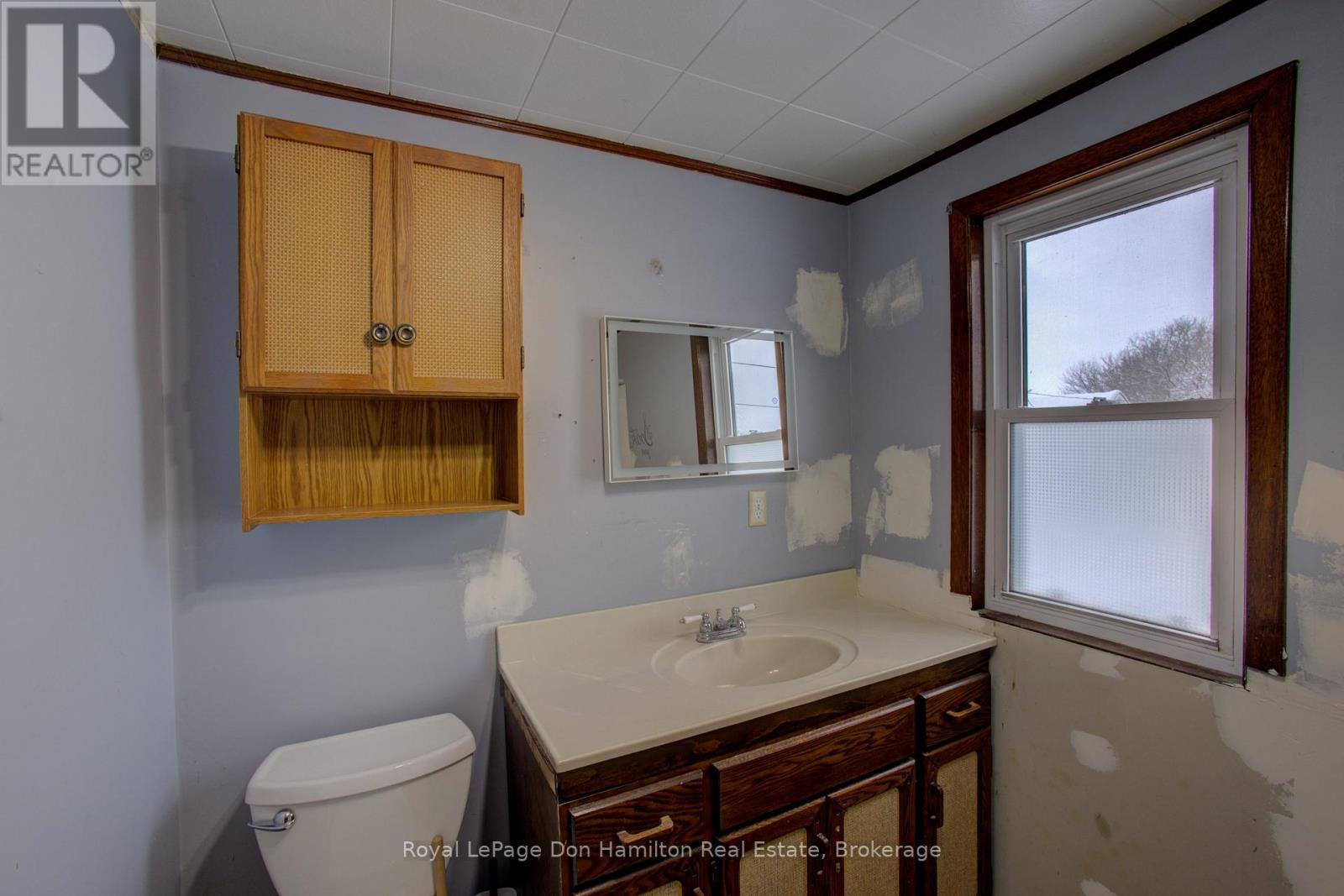 












34 GEORGE STREET N

,
West Grey,




Ontario
N0G1S0

