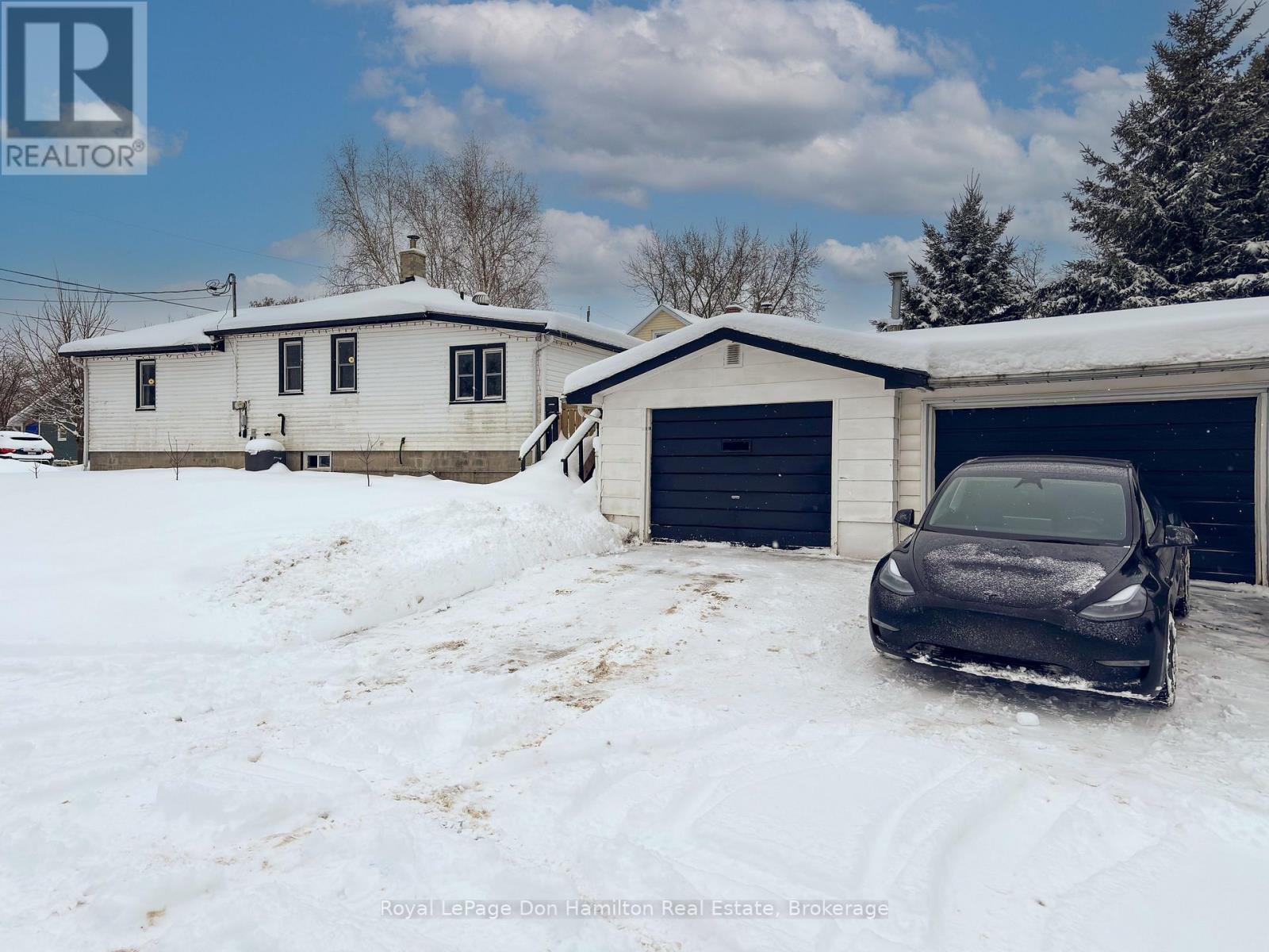 












34 GEORGE STREET N

,
West Grey,




Ontario
N0G1S0

