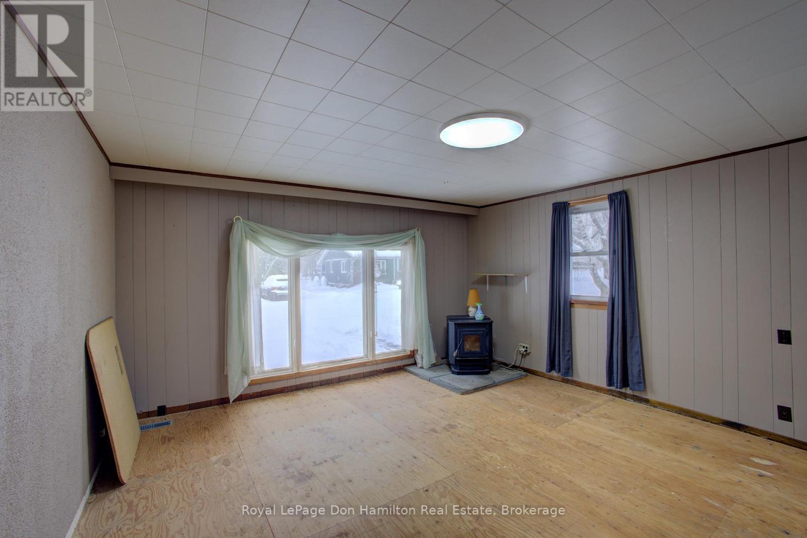 












34 GEORGE STREET N

,
West Grey,




Ontario
N0G1S0

