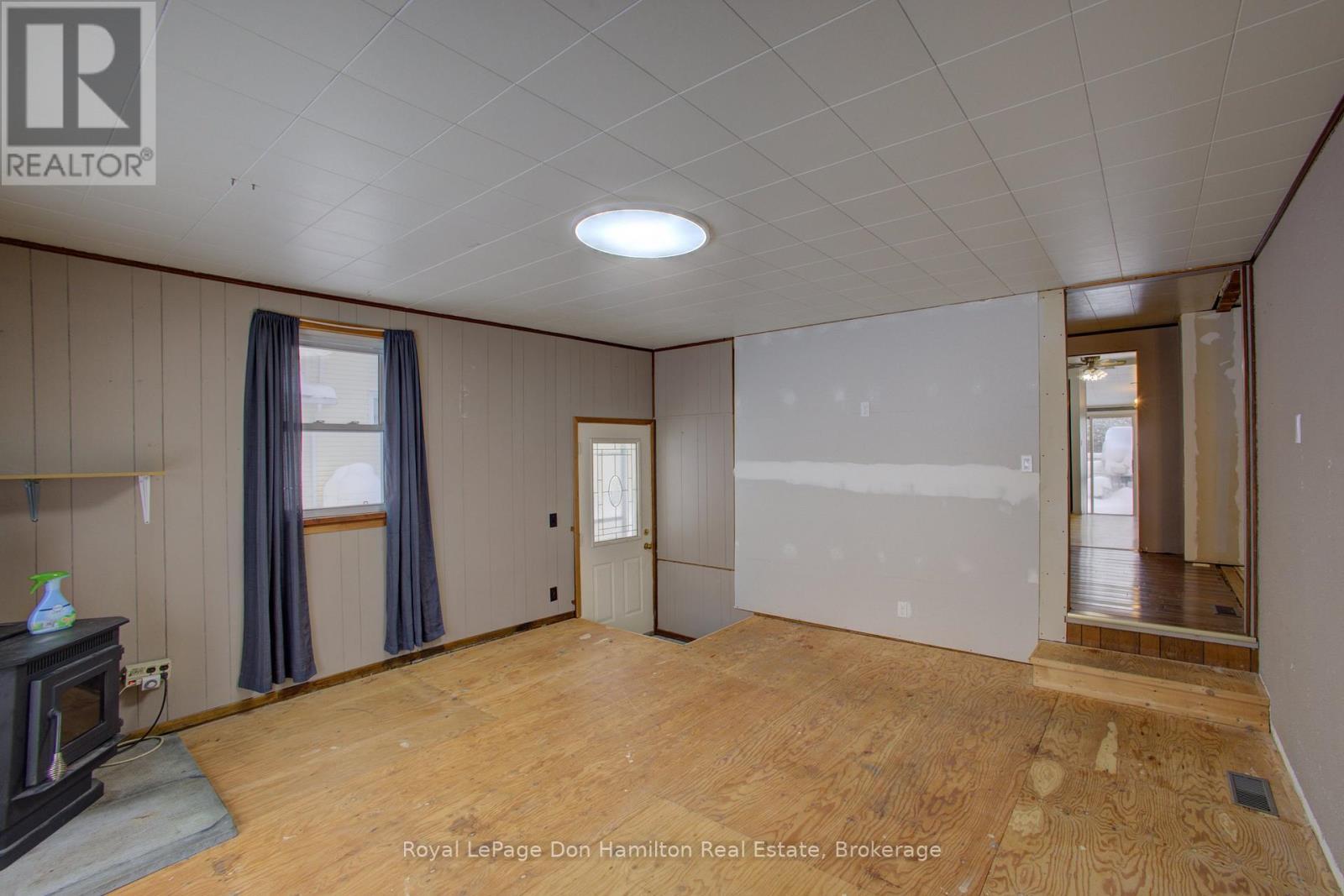 












34 GEORGE STREET N

,
West Grey,




Ontario
N0G1S0

