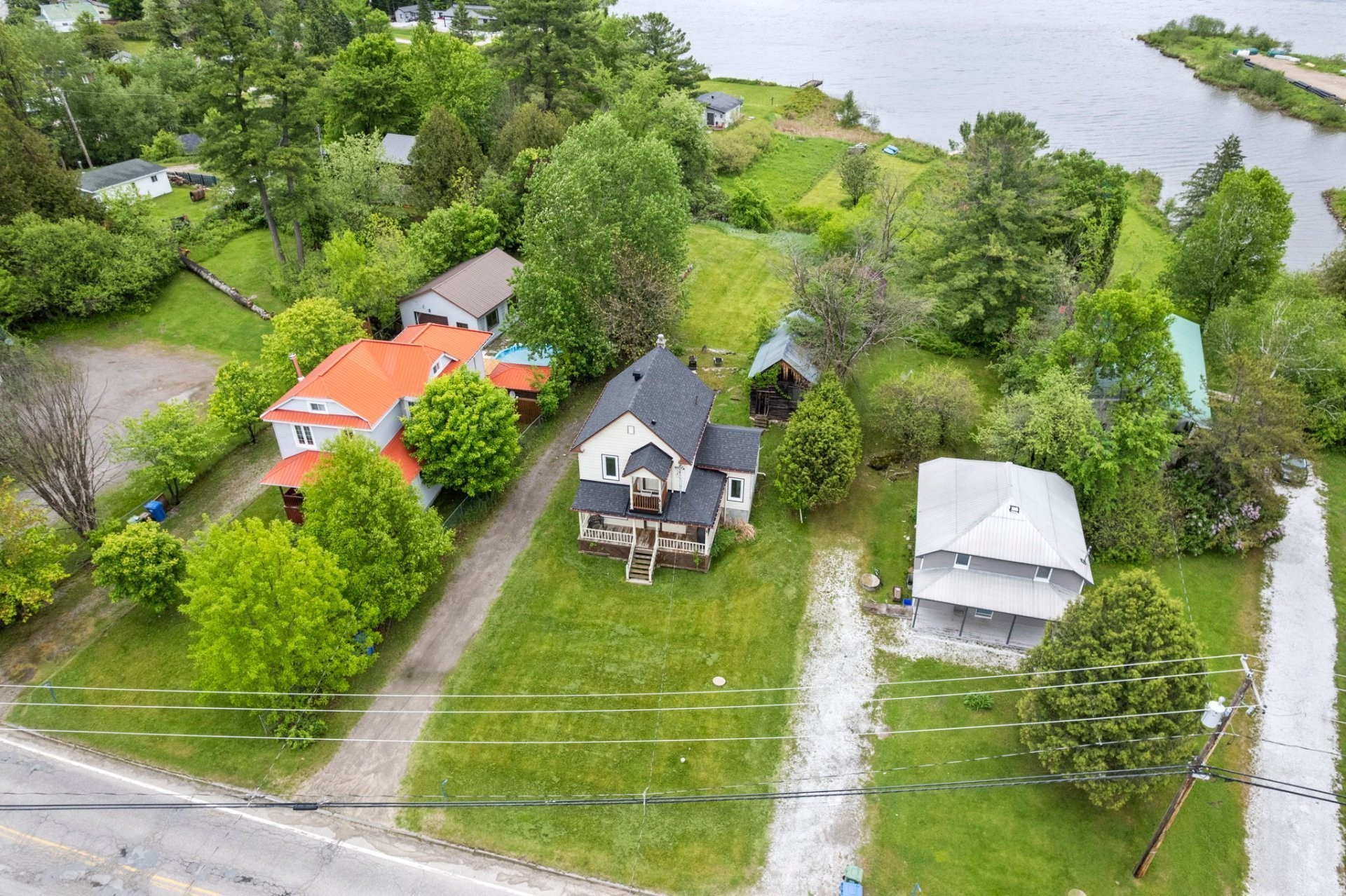 









128


Ch. de Lac-Ste-Marie

,
Lac-Sainte-Marie,




QC
J0X1Z0

