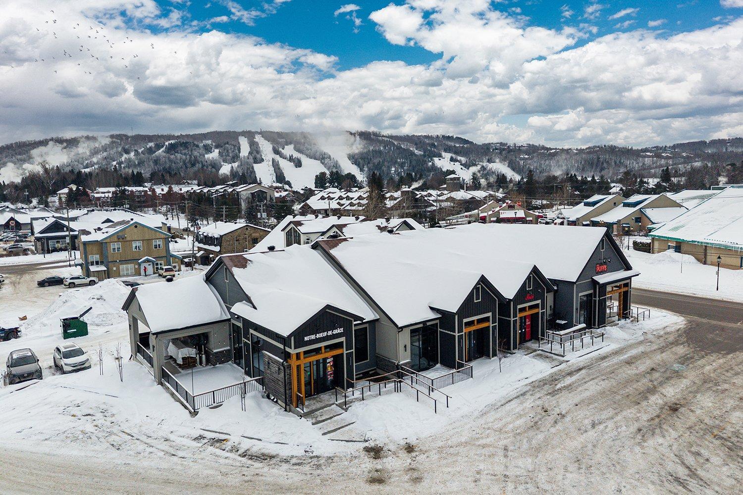 









86


Av. de la Gare

,
Saint-Sauveur,




QC
J0R1R6

