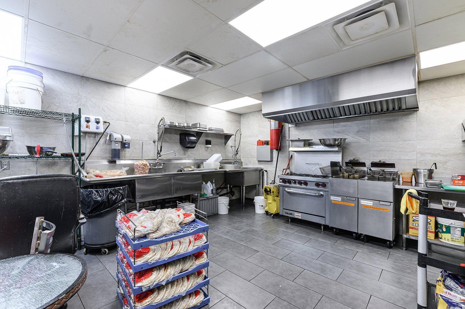 









86


Av. de la Gare

,
Saint-Sauveur,




QC
J0R1R6

