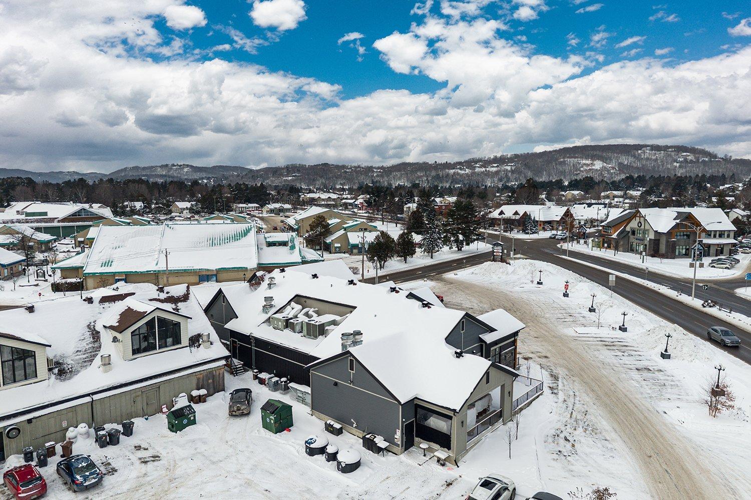 









86


Av. de la Gare

,
Saint-Sauveur,




QC
J0R1R6

