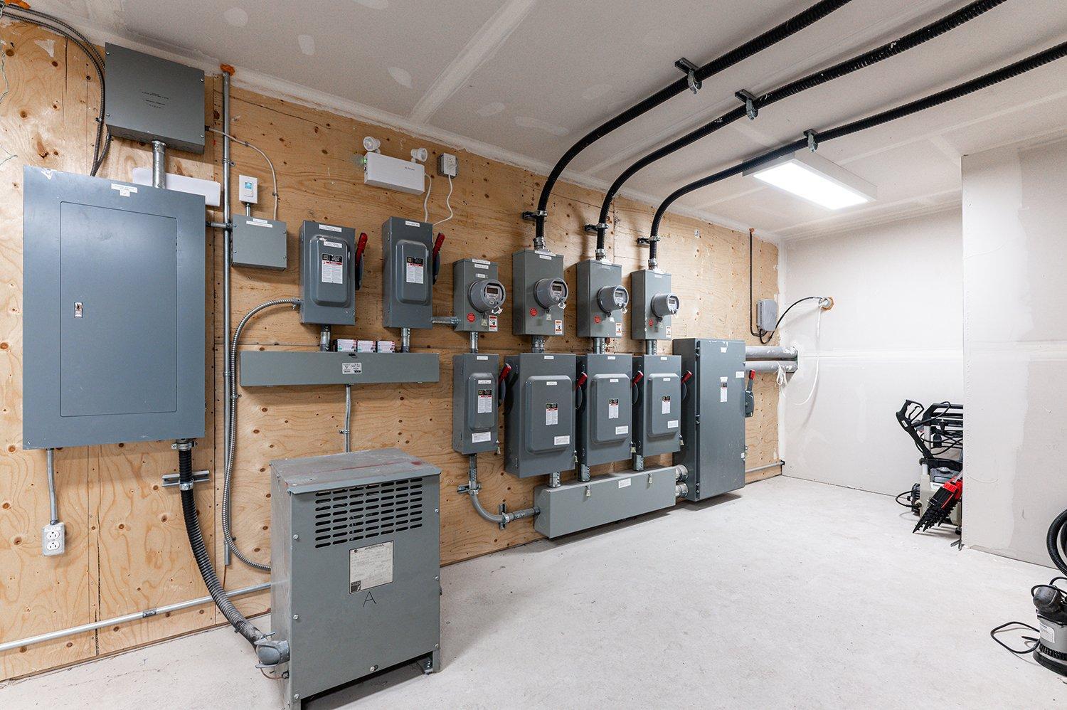 









86


Av. de la Gare

,
Saint-Sauveur,




QC
J0R1R6

