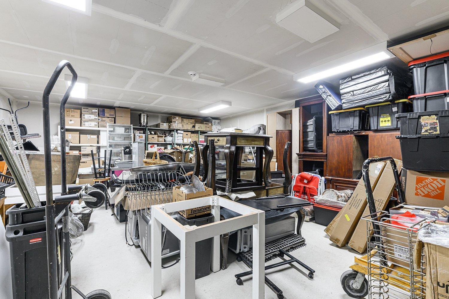 









86


Av. de la Gare

,
Saint-Sauveur,




QC
J0R1R6

