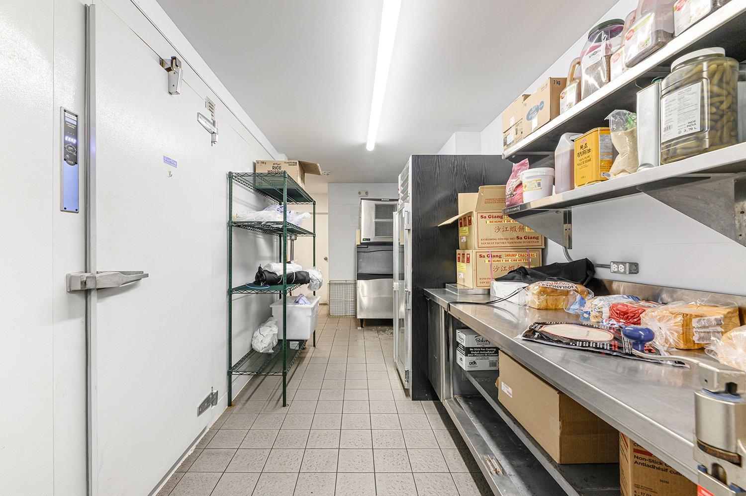 









86


Av. de la Gare

,
Saint-Sauveur,




QC
J0R1R6

