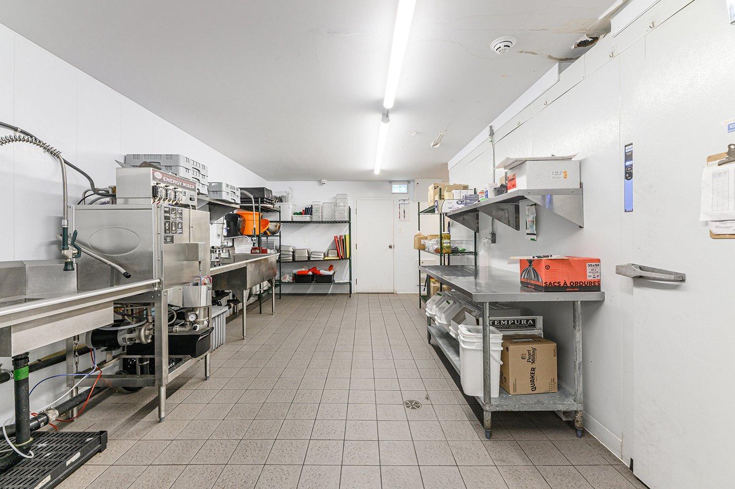 









86


Av. de la Gare

,
Saint-Sauveur,




QC
J0R1R6

