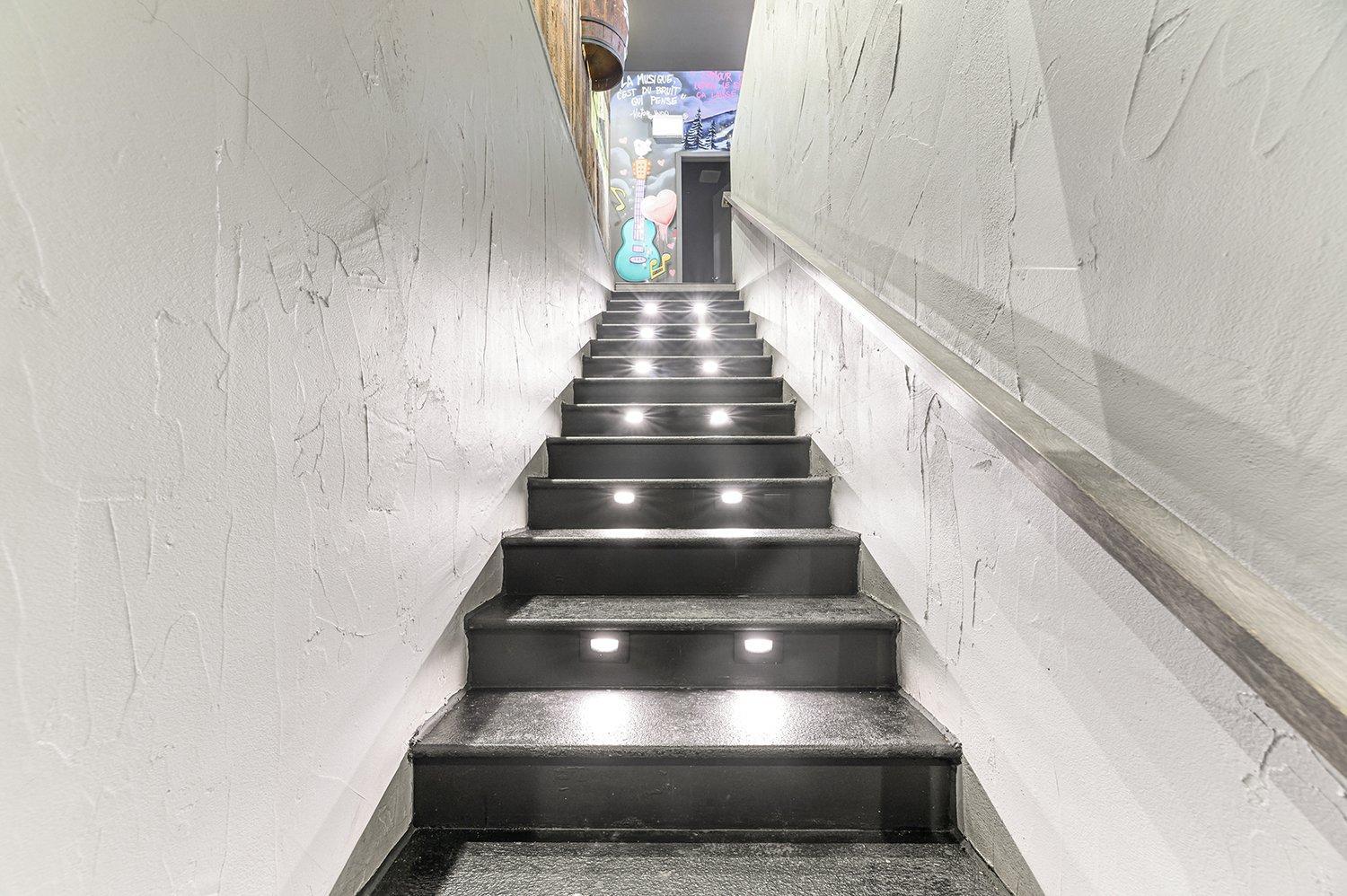 









86


Av. de la Gare

,
Saint-Sauveur,




QC
J0R1R6

