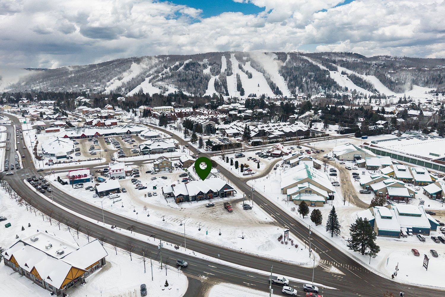 









86


Av. de la Gare

,
Saint-Sauveur,




QC
J0R1R6

