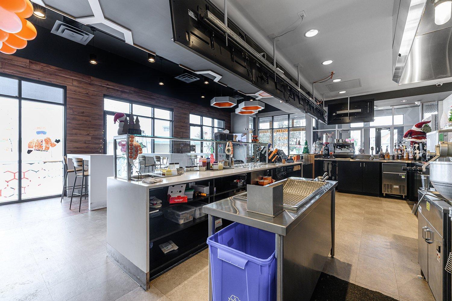 









86


Av. de la Gare

,
Saint-Sauveur,




QC
J0R1R6

