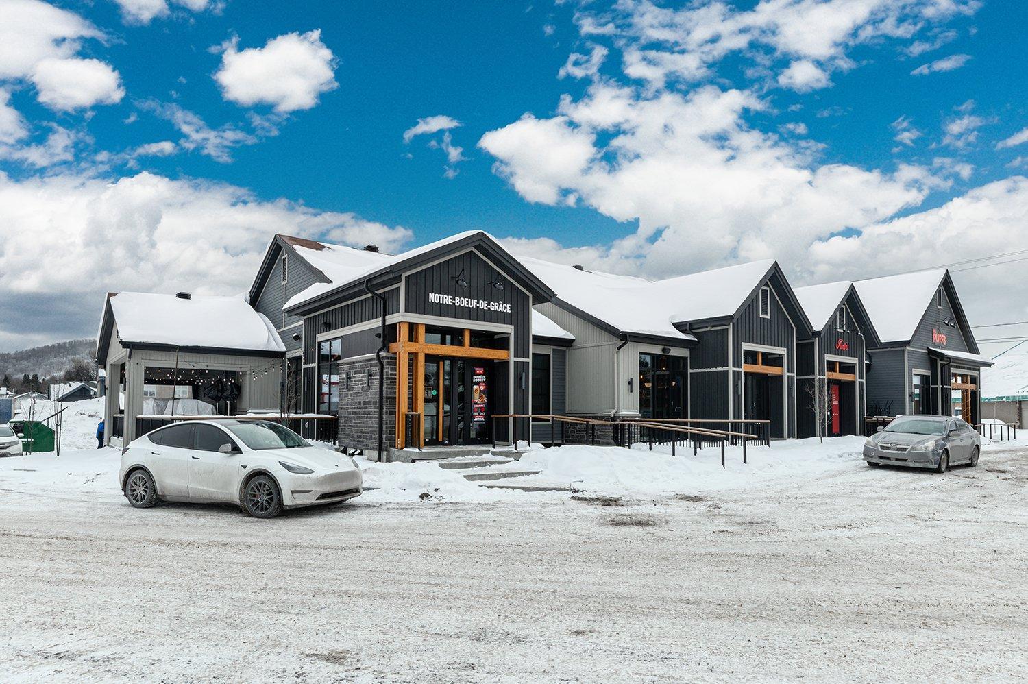 









86


Av. de la Gare

,
Saint-Sauveur,




QC
J0R1R6

