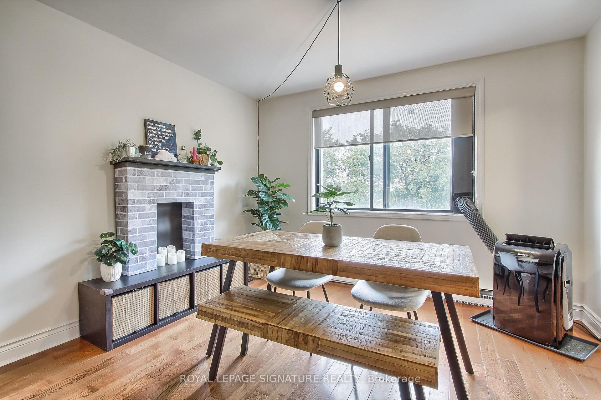 









136


Scanlon

Avenue, 12,
Bradford West Gwillimbury,




ON
L3Z 1G6

