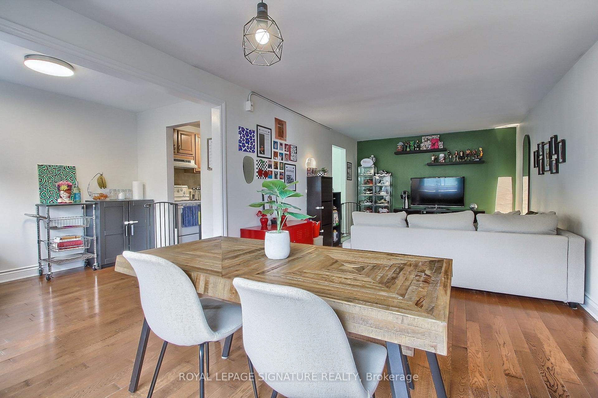 









136


Scanlon

Avenue, 12,
Bradford West Gwillimbury,




ON
L3Z 1G6

