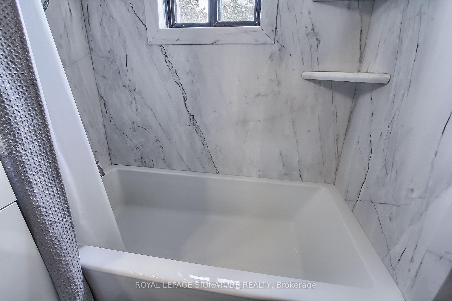 









136


Scanlon

Avenue, 12,
Bradford West Gwillimbury,




ON
L3Z 1G6

