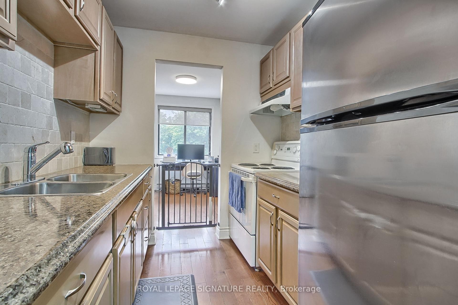 









136


Scanlon

Avenue, 12,
Bradford West Gwillimbury,




ON
L3Z 1G6

