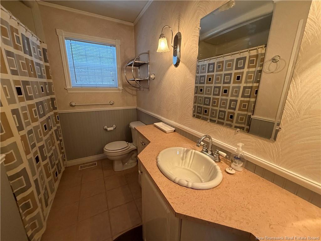 









2166


Carron

DR,
Bathurst,




NB
E2A 6A1

