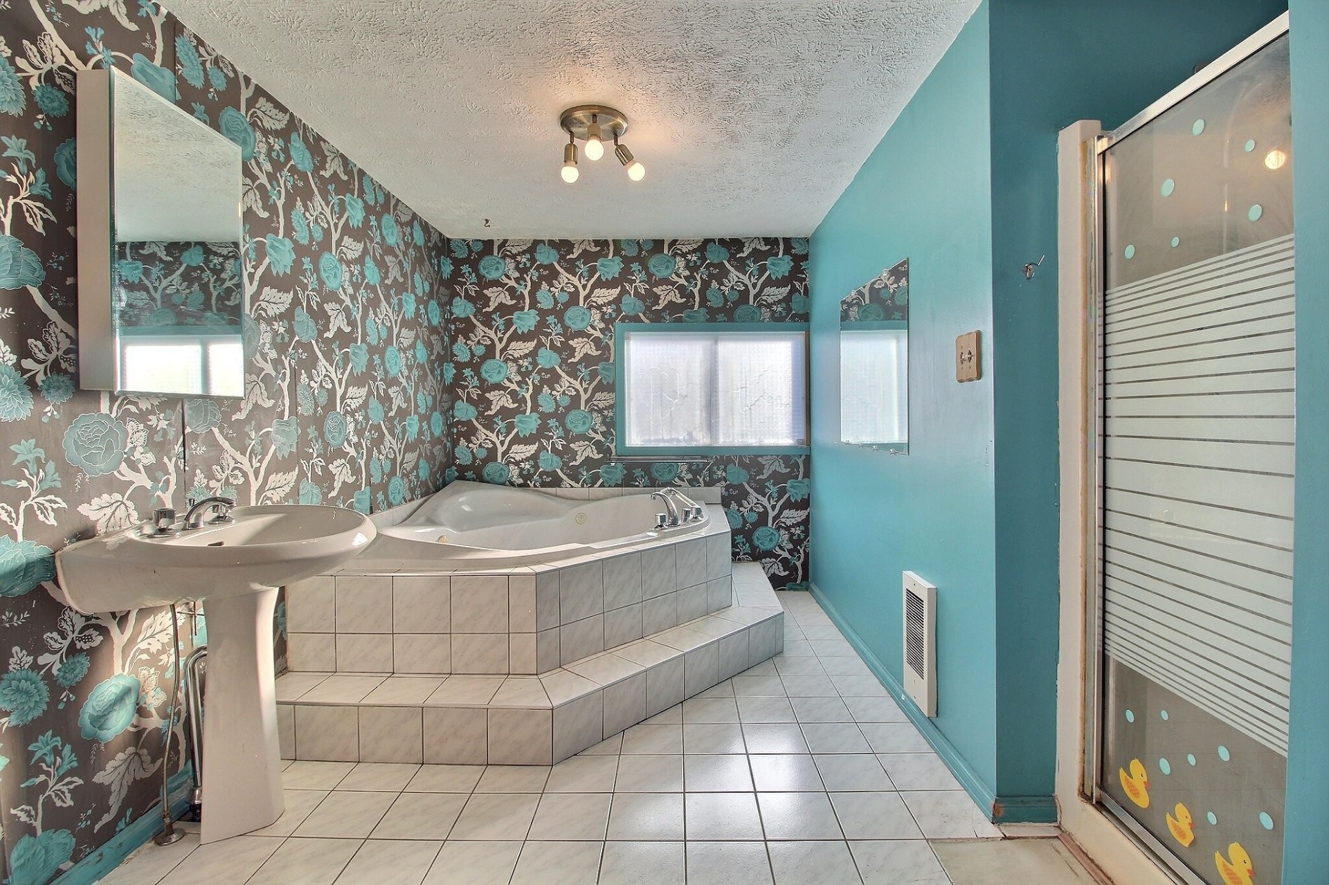 









5285


Rue Mills

,
Sherbrooke (Brompton/Rock Forest/Saint-Élie/Deauville),




QC
J1N3B6

