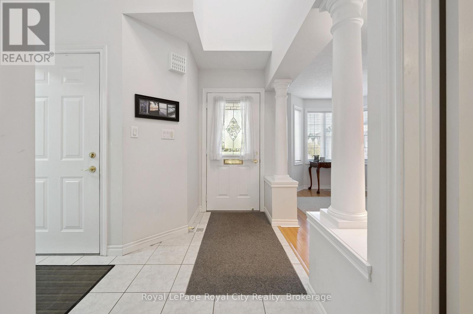 












17 TERRAVIEW CRESCENT

,
Guelph (Kortright West),




Ontario
N1G5A7

