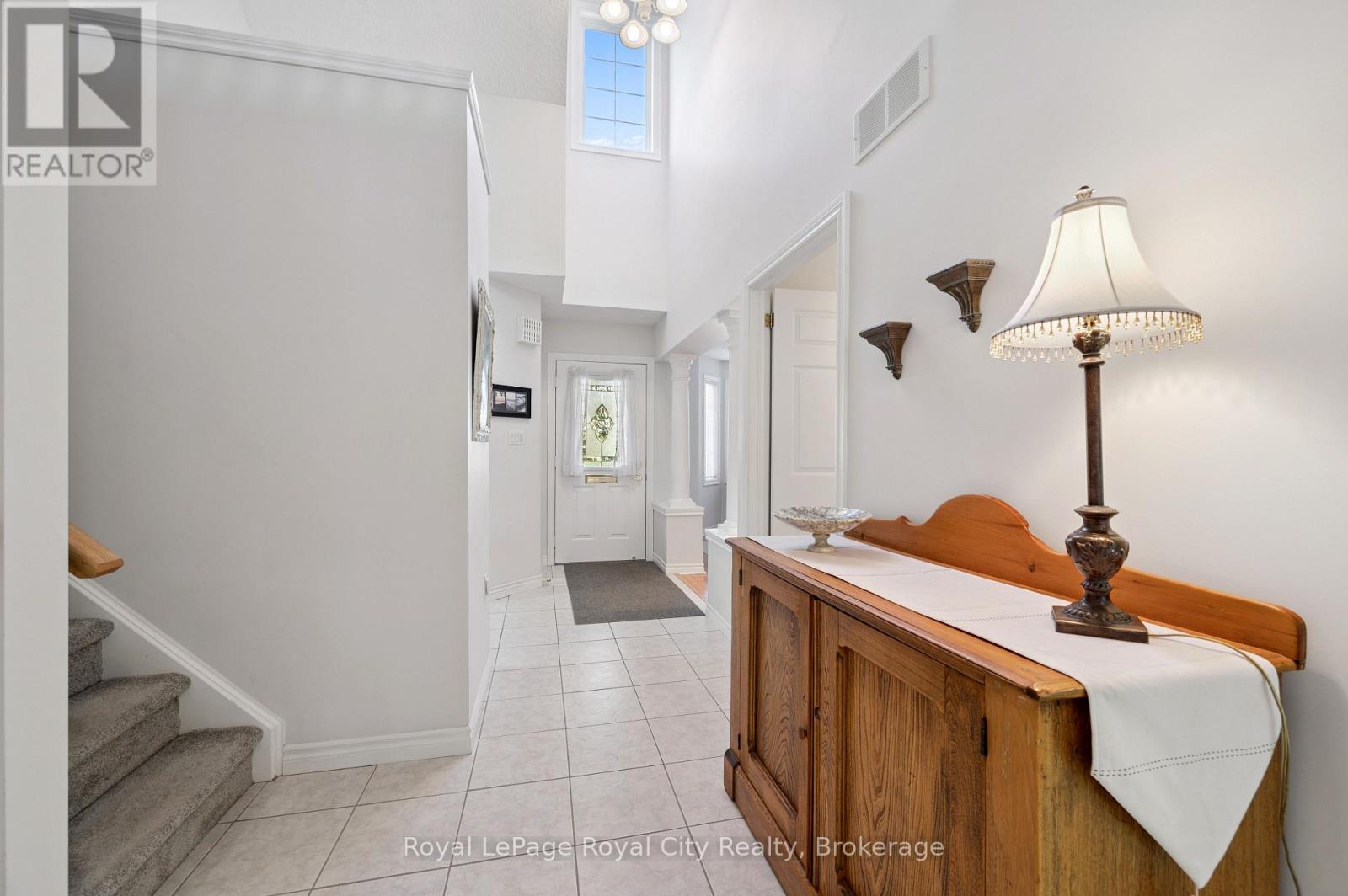 












17 TERRAVIEW CRESCENT

,
Guelph (Kortright West),




Ontario
N1G5A7

