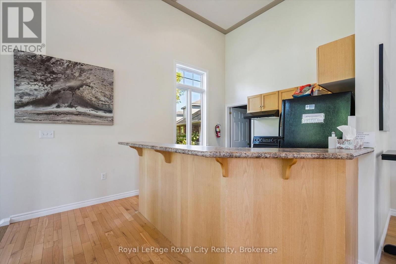 












17 TERRAVIEW CRESCENT

,
Guelph (Kortright West),




Ontario
N1G5A7

