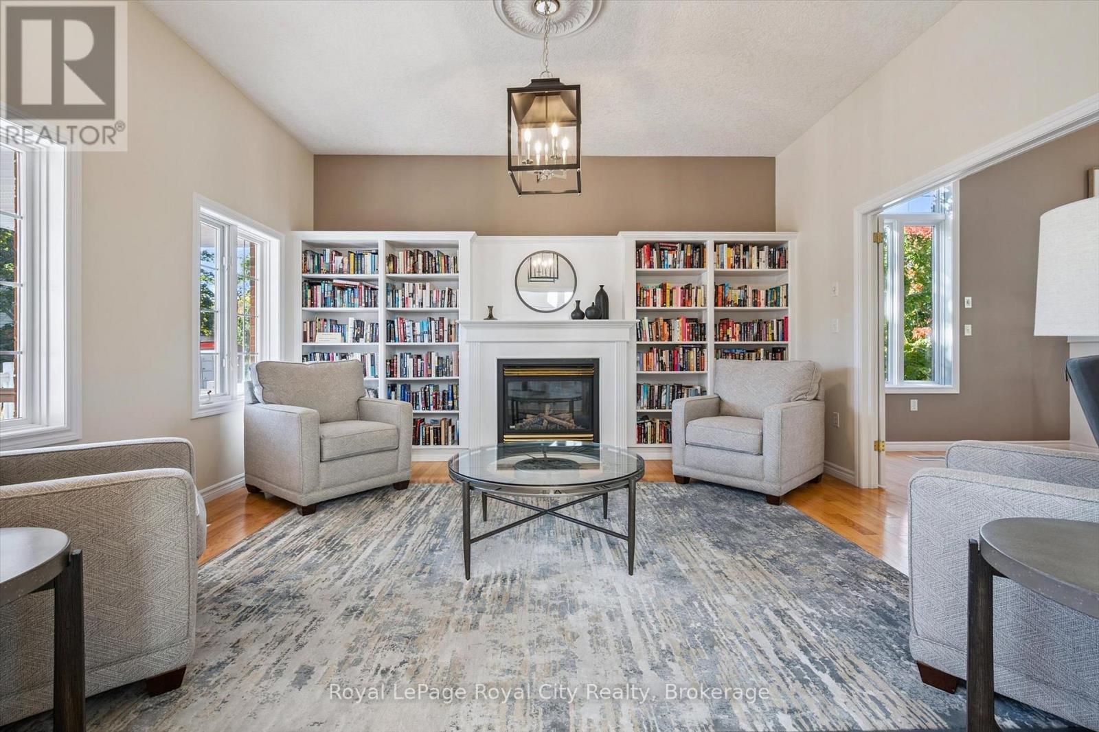 












17 TERRAVIEW CRESCENT

,
Guelph (Kortright West),




Ontario
N1G5A7

