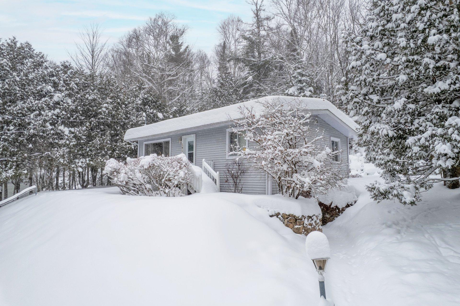 









202


Ch. Brunette

,
Lac-Supérieur,




QC
J0T1P0

