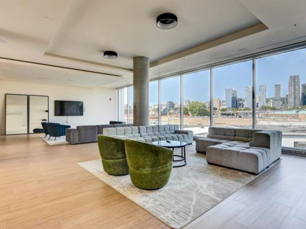 









1400


Rue Ottawa

, 827A,
Montréal (Le Sud-Ouest),




QC
H3C0Y9

