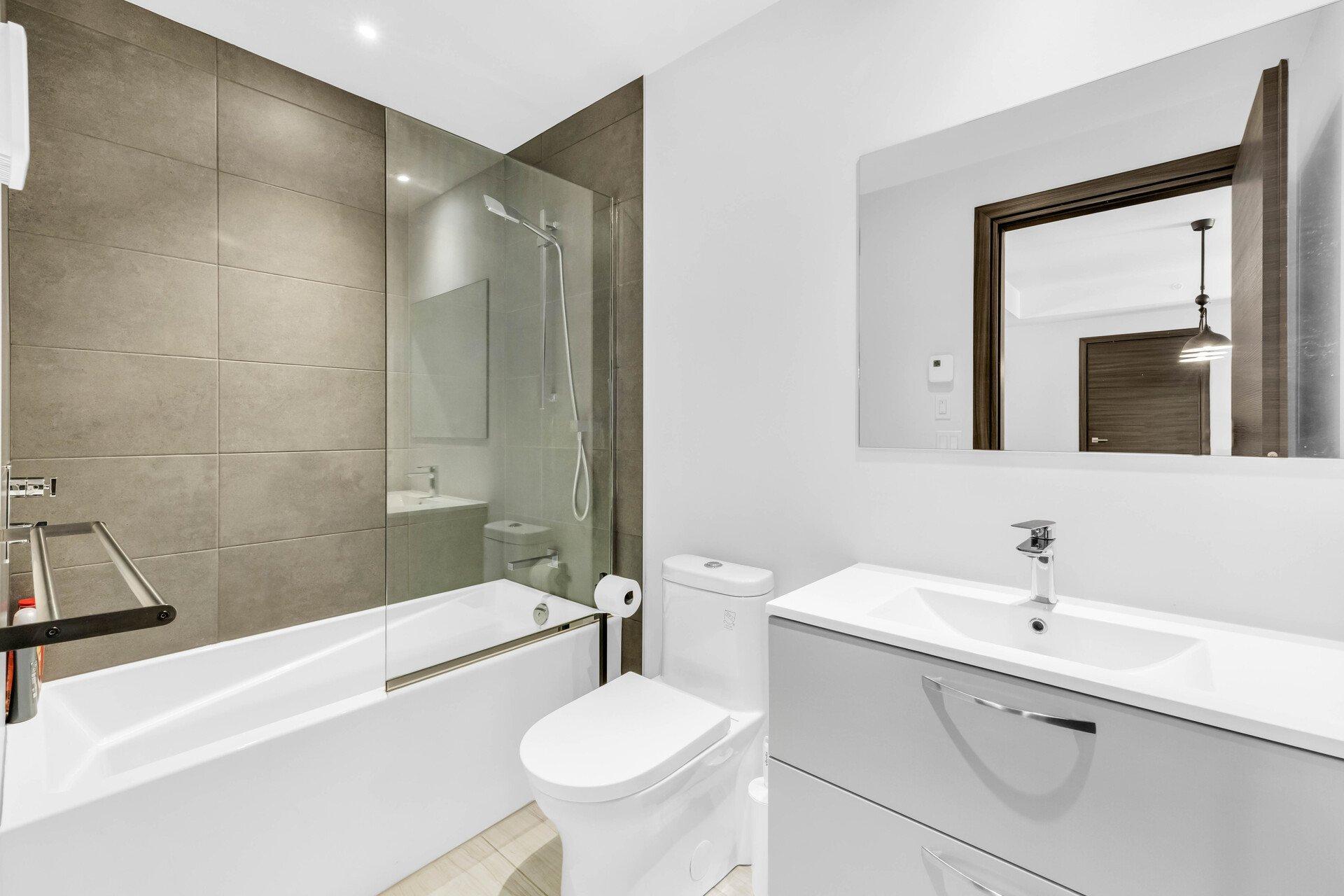 









1400


Rue Ottawa

, 827A,
Montréal (Le Sud-Ouest),




QC
H3C0Y9

