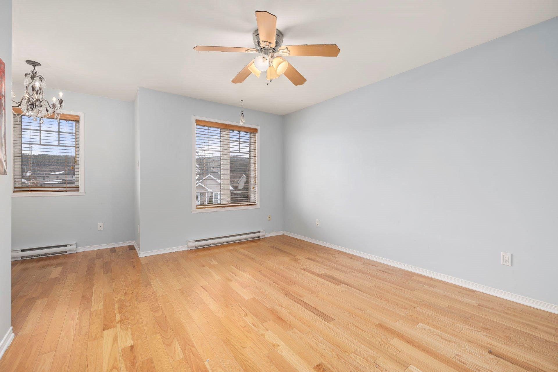 









19


Rue du Frère-André-Daoust

,
Rigaud,




QC
J0P1P0

