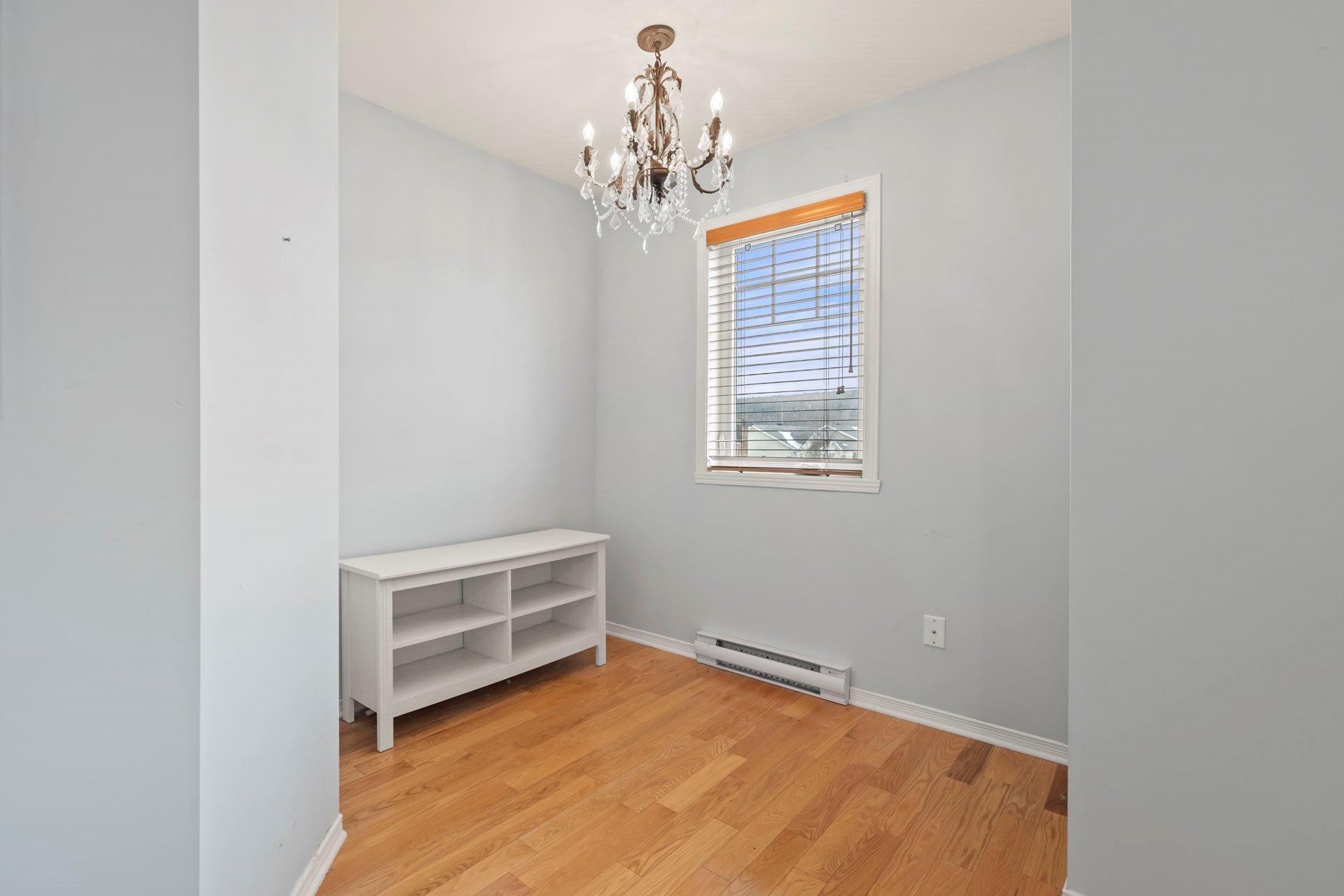 









19


Rue du Frère-André-Daoust

,
Rigaud,




QC
J0P1P0

