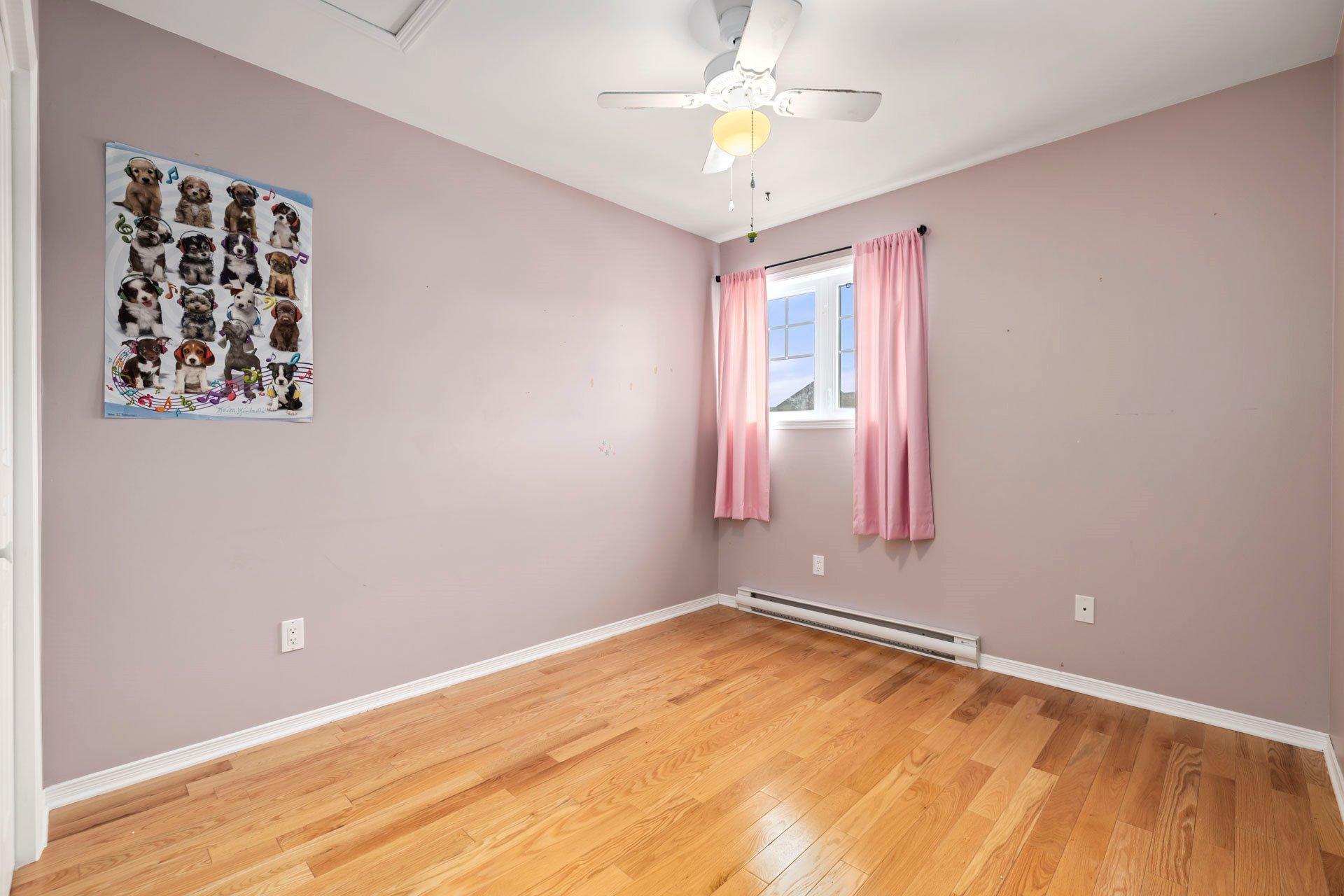 









19


Rue du Frère-André-Daoust

,
Rigaud,




QC
J0P1P0

