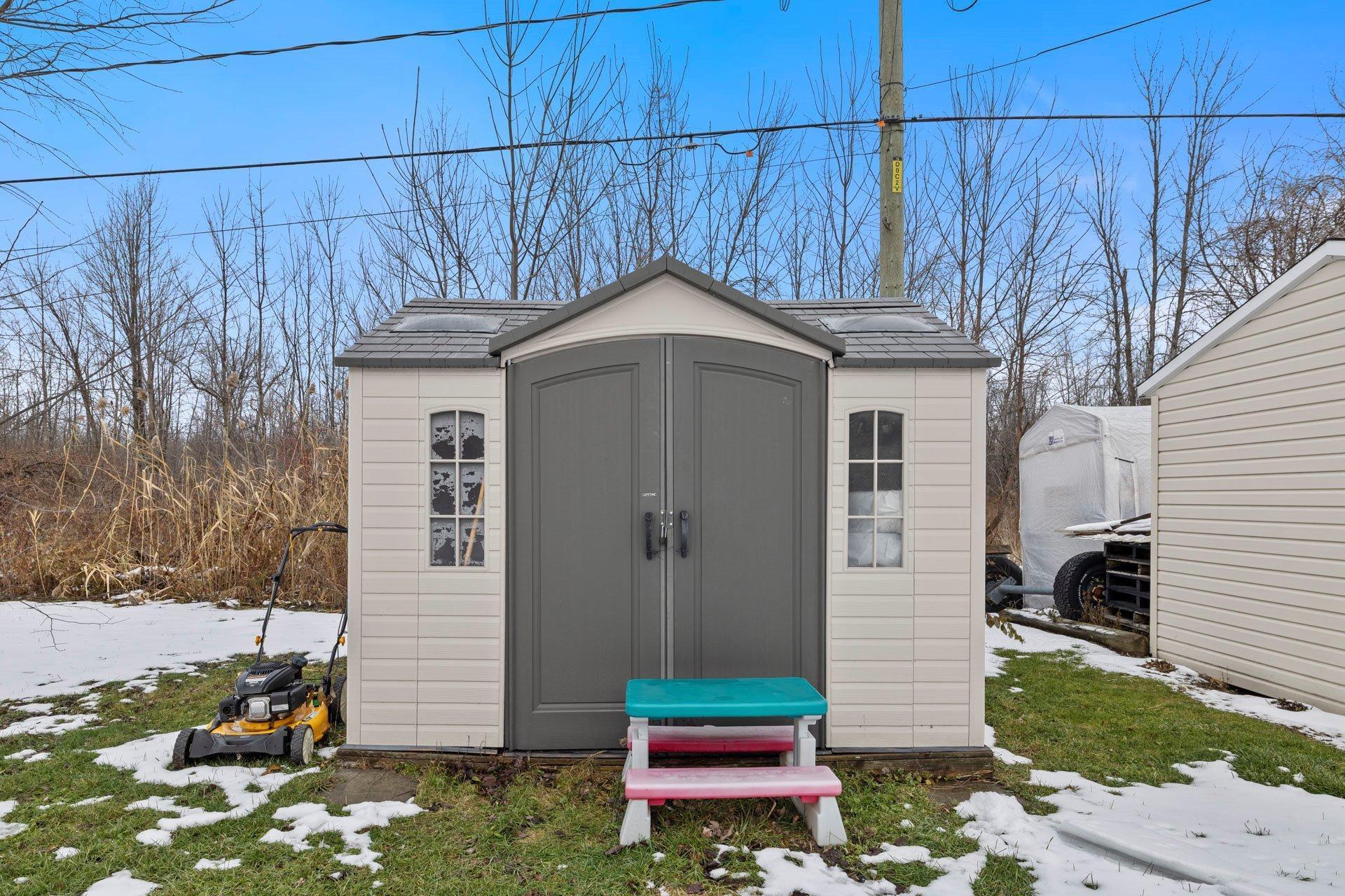 









19


Rue du Frère-André-Daoust

,
Rigaud,




QC
J0P1P0

