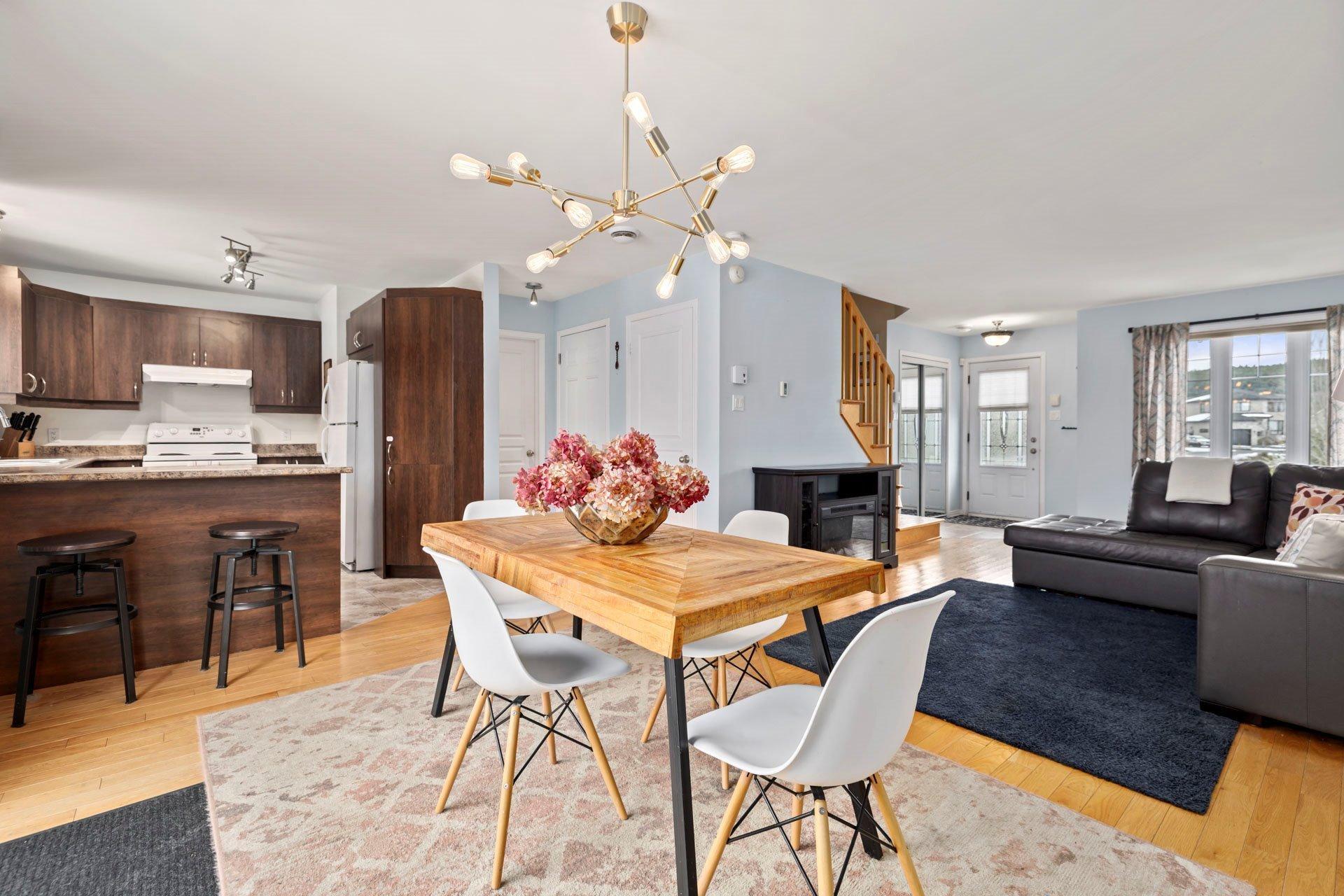 









19


Rue du Frère-André-Daoust

,
Rigaud,




QC
J0P1P0

