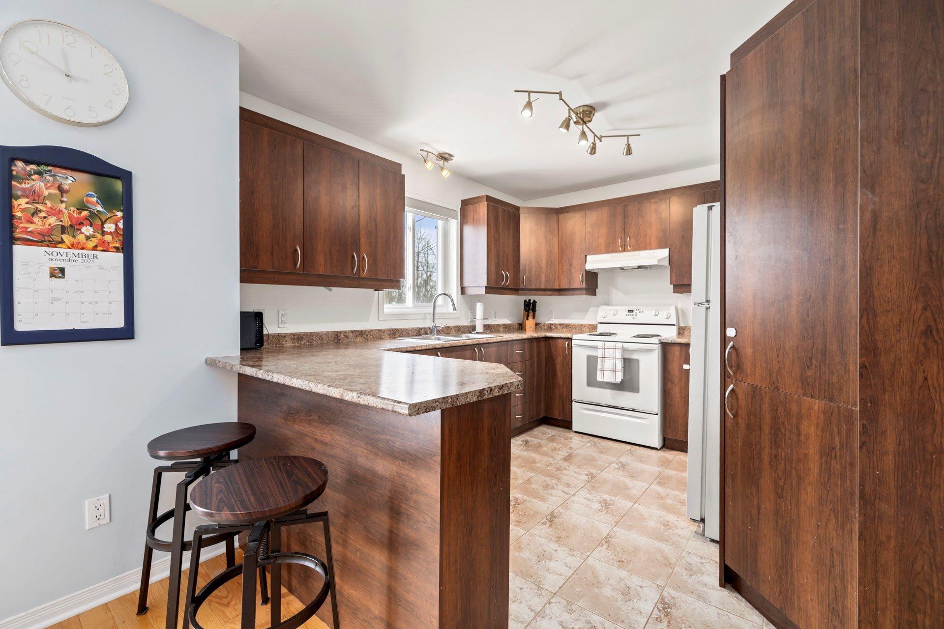 









19


Rue du Frère-André-Daoust

,
Rigaud,




QC
J0P1P0

