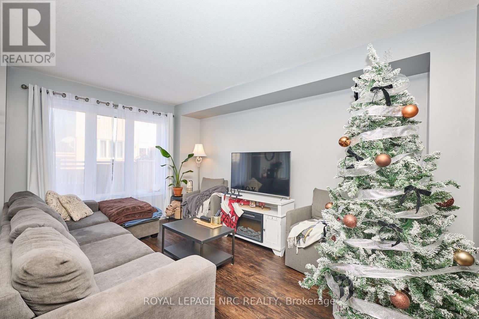 












7759 WHITE PINE CRESCENT

,
Niagara Falls (Brown),




Ontario
L2H0P1

