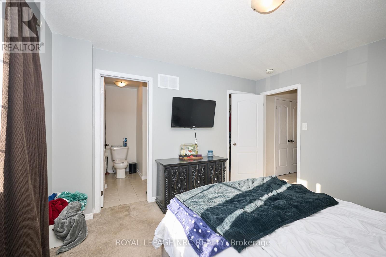 












7759 WHITE PINE CRESCENT

,
Niagara Falls (Brown),




Ontario
L2H0P1

